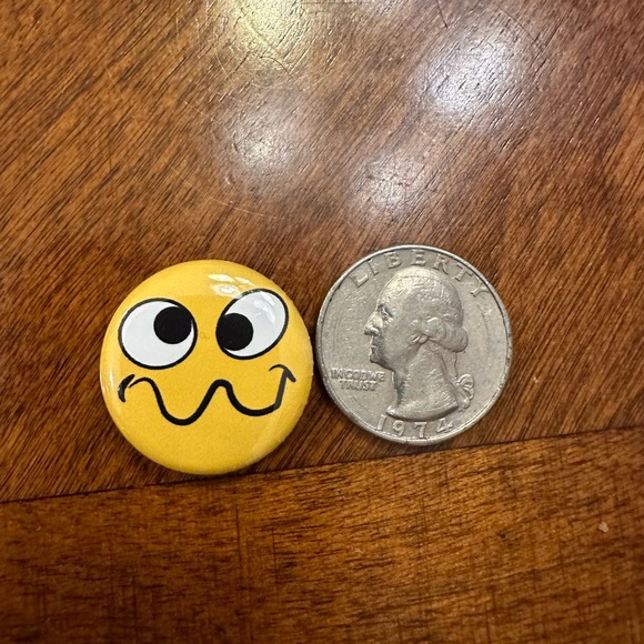 Colorful Cartoon Character Button Set - Picture 9 of 9